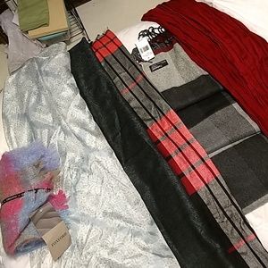 💕 6 / $10 scarf bundle!